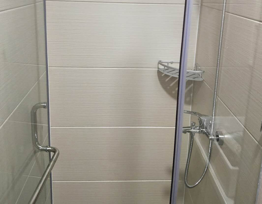 Skleněné prefabrikované sprchové kouty vše v jednom